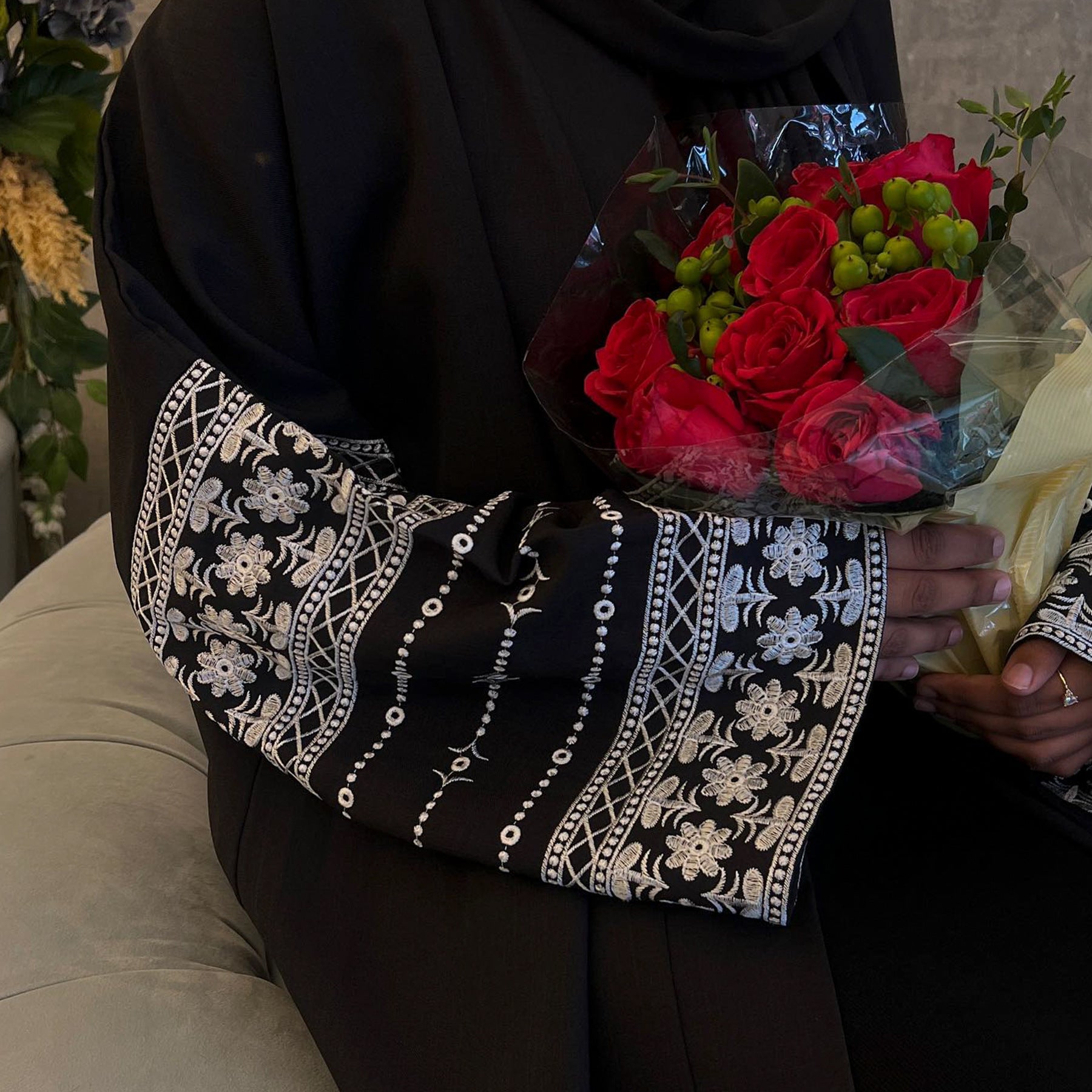 Dubai Regal Touch Abaya – High-End Premium Fabric for Classy Look