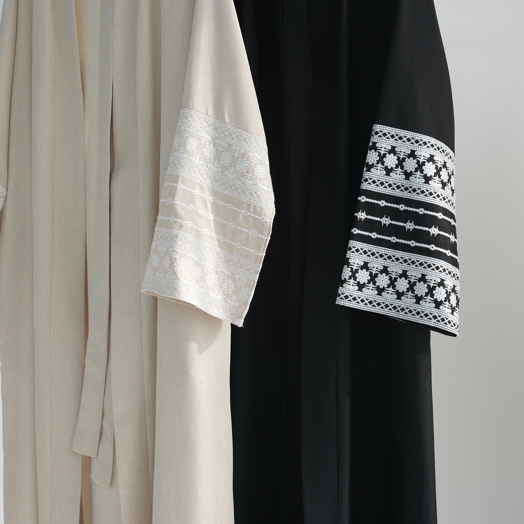 Dubai Regal Touch Abaya – High-End Premium Fabric for Classy Look