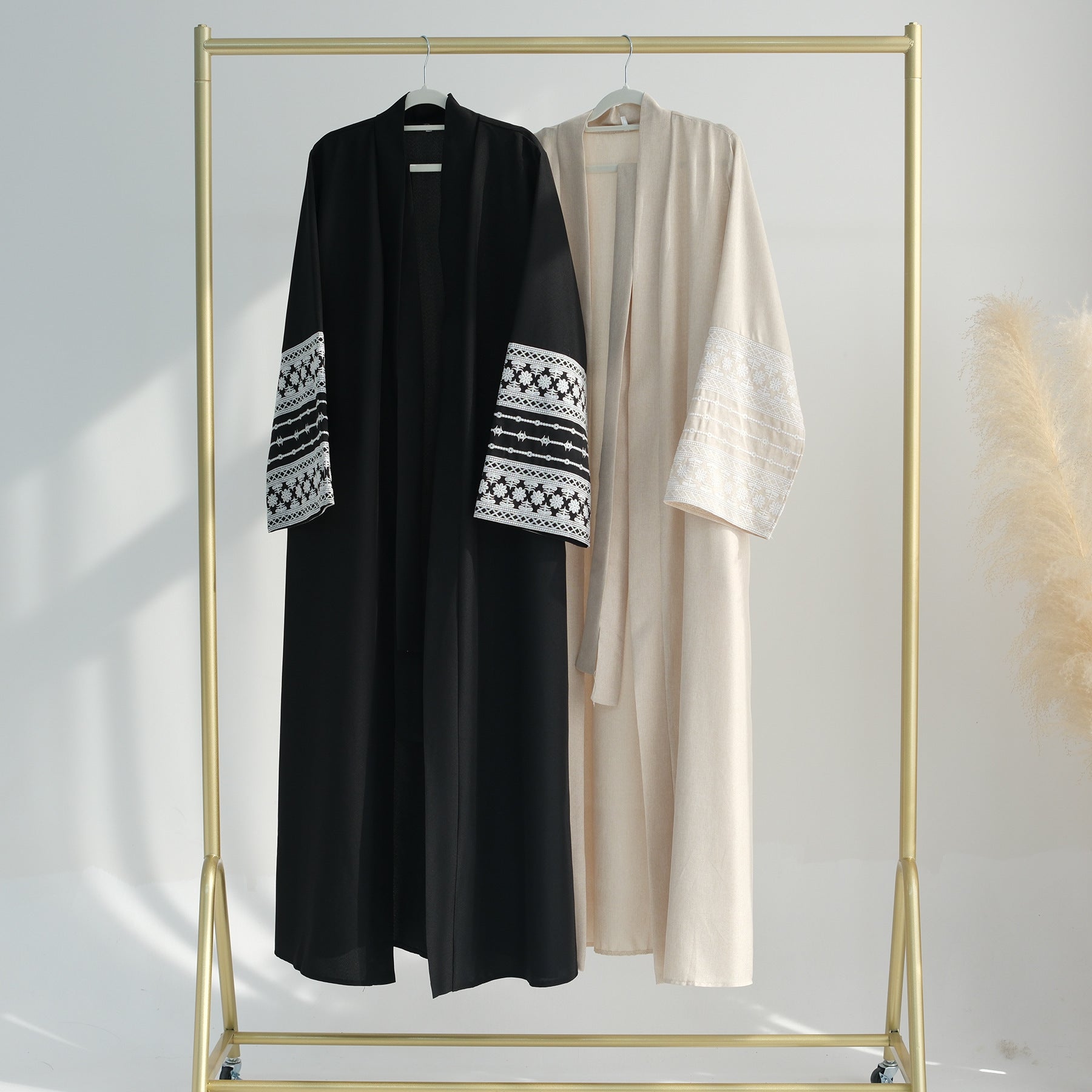 Dubai Regal Touch Abaya – High-End Premium Fabric for Classy Look
