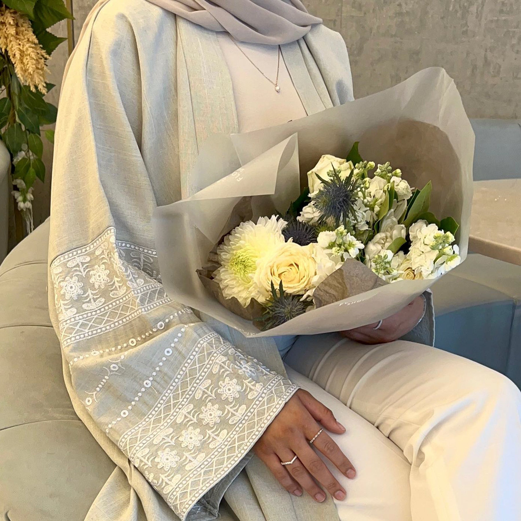 Dubai Regal Touch Abaya – High-End Premium Fabric for Classy Look